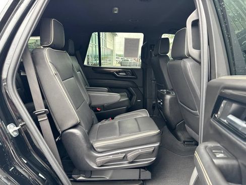 Used 2025 GMC Yukon Elevation AWD/4WD image 22