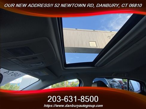 Used 2018 MAZDA MAZDA3 Touring FWD image 15
