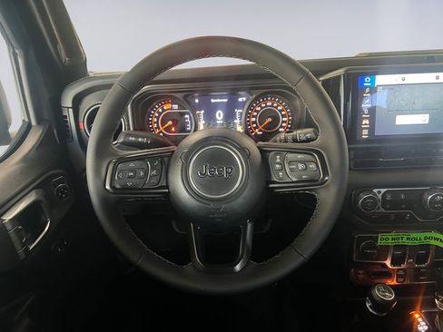 New 2025 Jeep Wrangler Unlimited Rubicon w/ Convenience Group image 14