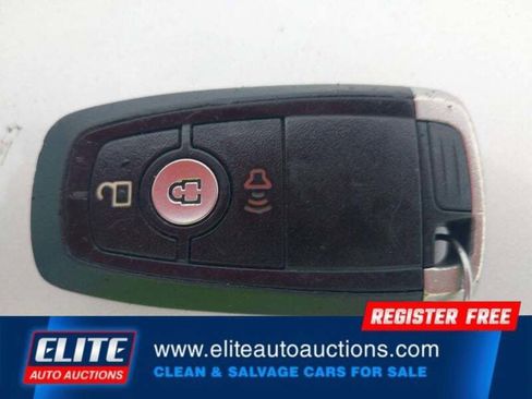 Used 2020 Ford Escape SE FWD image 21