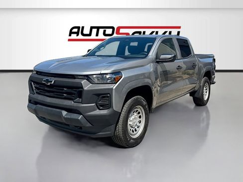 Used 2026 Chevrolet Colorado W/T AWD/4WD image 3