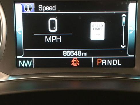 Used 2019 Chevrolet Traverse LT w/ LT Premium Package image 32