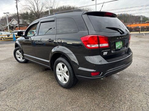 Used 2012 Dodge Journey SXT w/ Flexible Seating Group image 3
