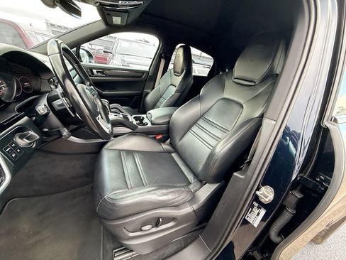 Used 2022 Porsche Cayenne Platinum Edition AWD/4WD image 23
