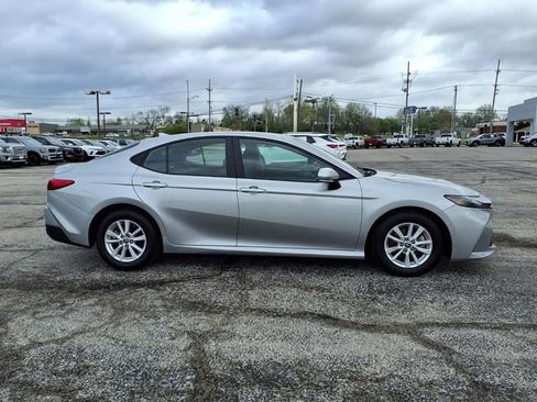 Used 2025 Toyota Camry LE FWD image 12