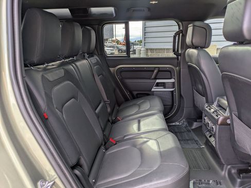 Used 2023 Land Rover Defender 110 X-Dynamic SE image 29