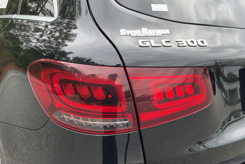 Used 2020 Mercedes-Benz GLC 300 4MATIC w/ Parking Assistance Package image 28