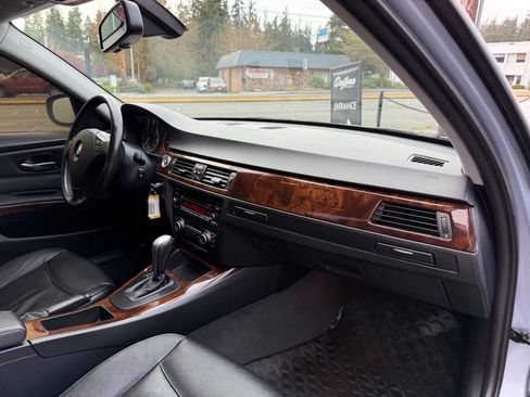 Used 2011 BMW 328i xDrive Sedan AWD/4WD image 20