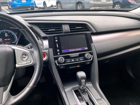 Used 2018 Honda Civic EX-L image 9