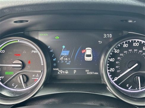 Used 2022 Toyota Camry XSE image 18