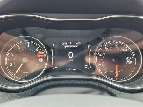 Used 2019 Jeep Cherokee Latitude Plus image 27