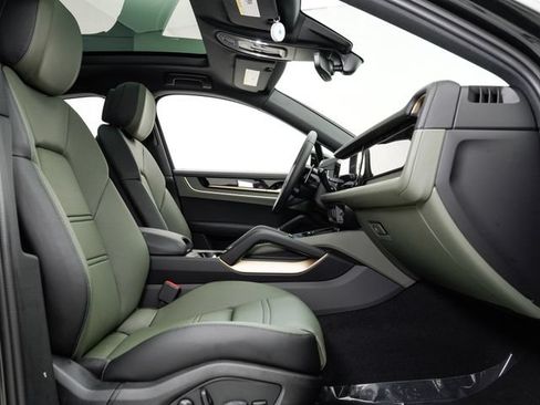 New 2026 Porsche Cayenne Coupe AWD/4WD image 23