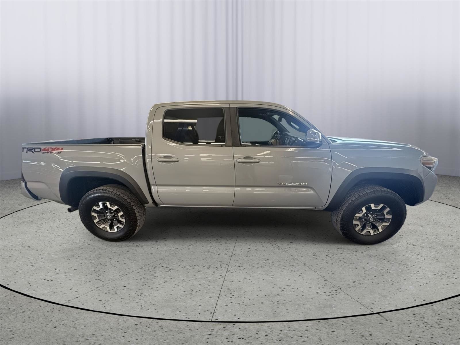 Used 2019 Toyota Tacoma TRD Off-Road AWD/4WD image 5