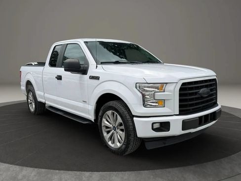 Used 2017 Ford F150 XL w/ Equipment Group 101A Mid RWD image 3
