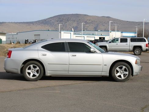 Used 2010 Dodge Charger SXT image 7