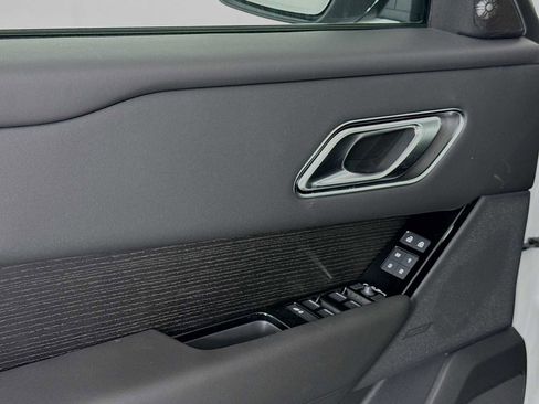 New 2026 Land Rover Range Rover Velar Dynamic SE image 18