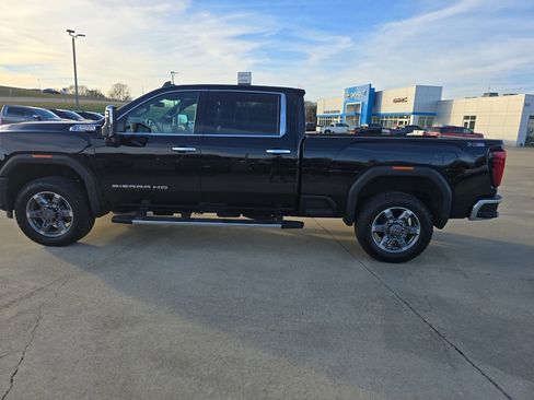Used 2025 GMC Sierra 2500 SLT w/ SLT Premium Package image 8