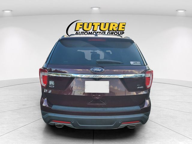 Used 2018 Ford Explorer XLT AWD/4WD image 4