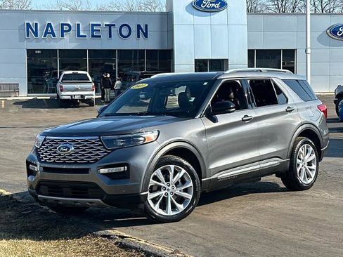 Certified 2023 Ford Explorer Platinum w/ Technology Package image 2