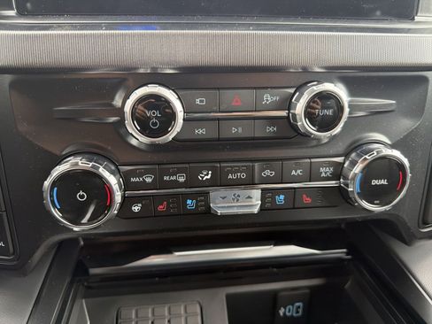 New 2026 Ford F250 Platinum image 25