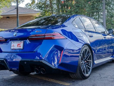Used 2026 BMW M5 w/ Executive Package image 30