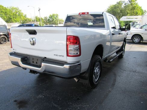 Used 2024 RAM 2500 Tradesman w/ Chrome Appearance Group AWD/4WD image 4
