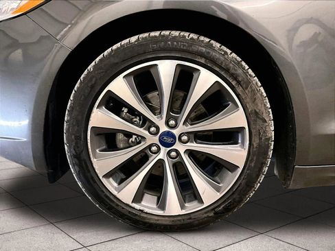 Used 2019 Ford Fusion SE AWD/4WD image 8
