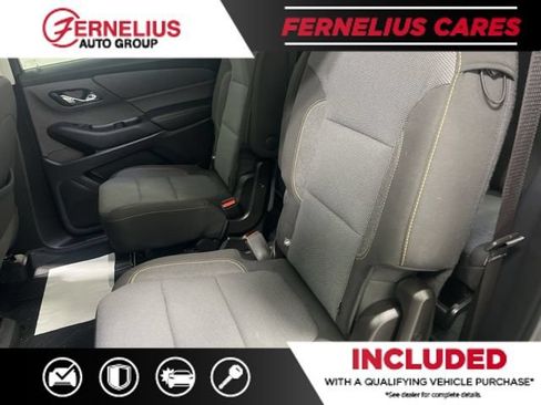 Used 2021 Chevrolet Traverse LT FWD image 32