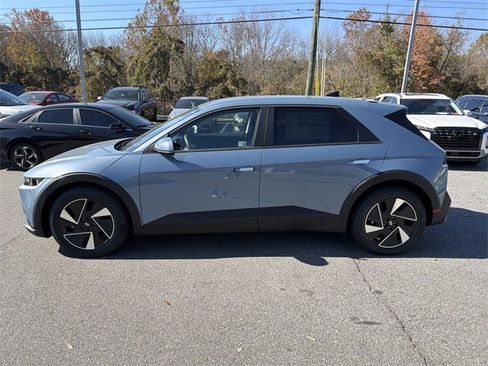 New 2026 Hyundai Ioniq 5 SEL image 4