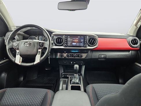 Used 2022 Toyota Tacoma SR5 image 11