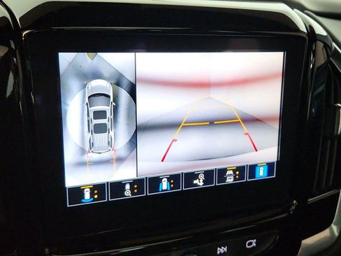 Used 2023 Chevrolet Traverse Premier w/ Redline Edition FWD image 38