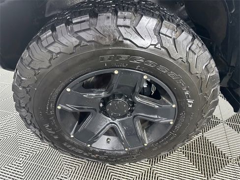 Used 2014 Toyota FJ Cruiser Base w/ Upgrade Package image 2