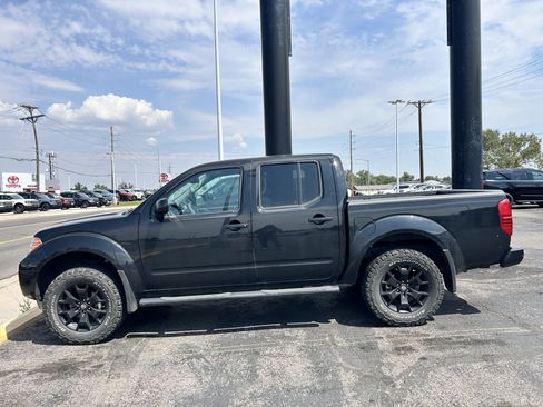 Used 2020 Nissan Frontier SV w/ Midnight Edition Floor Mats AWD/4WD image 4