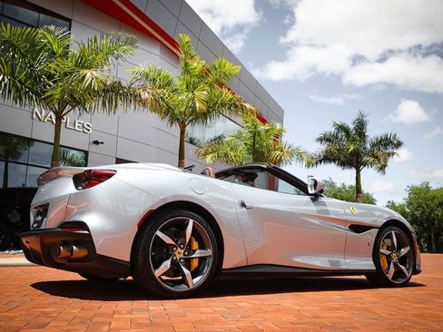 Certified 2023 Ferrari Portofino M image 32