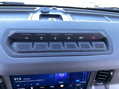 Certified 2025 Ford Bronco Badlands AWD/4WD image 22