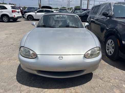 Used 1999 MAZDA MX-5 Miata RWD image 2