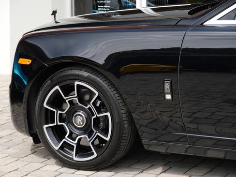 Used 2019 Rolls-Royce Ghost RWD image 24