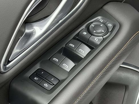 Used 2022 GMC Yukon AT4 w/ AT4 Premium Plus Package AWD/4WD image 7