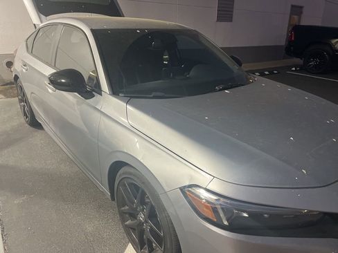 Used 2023 Honda Civic Sport image 3