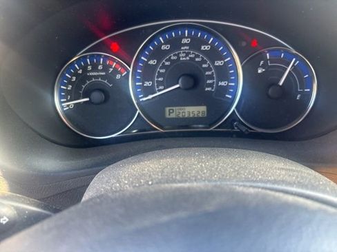 Used 2012 Subaru Forester 2.5X Limited AWD/4WD image 3
