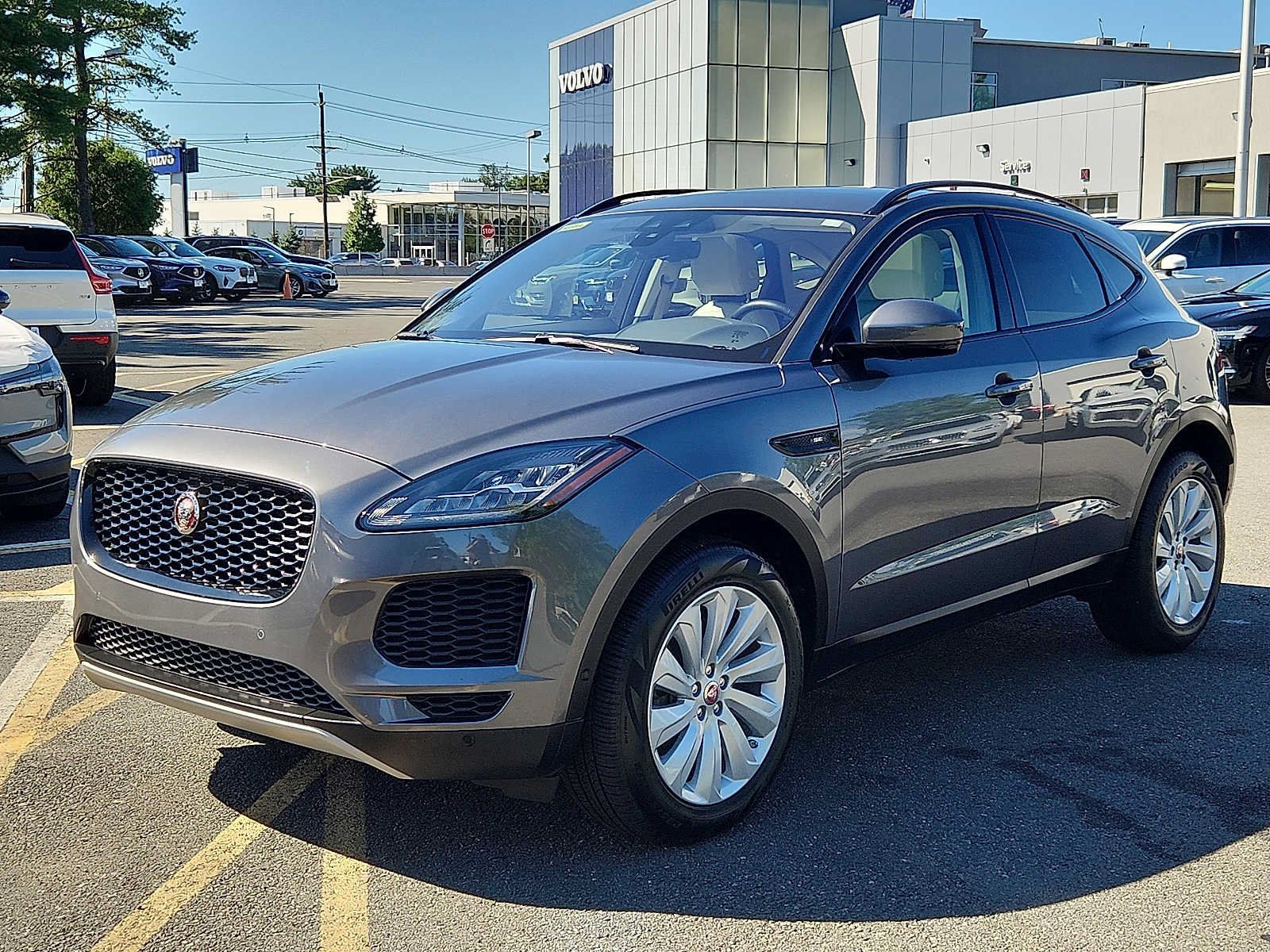 Used 2020 Jaguar E-PACE SE AWD/4WD image 3