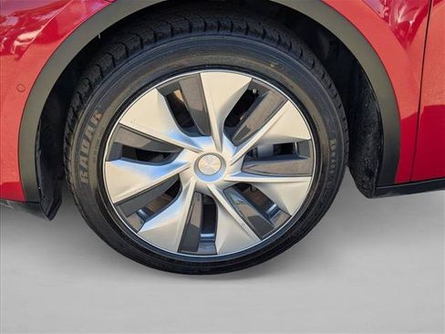 Used 2021 Tesla Model Y Long Range AWD/4WD image 22