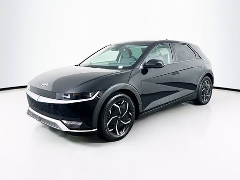 Used 2024 Hyundai Ioniq 5 SEL image 3