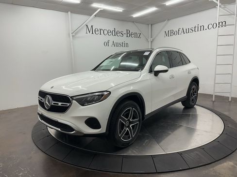 Used 2026 Mercedes-Benz GLC 300 image 3
