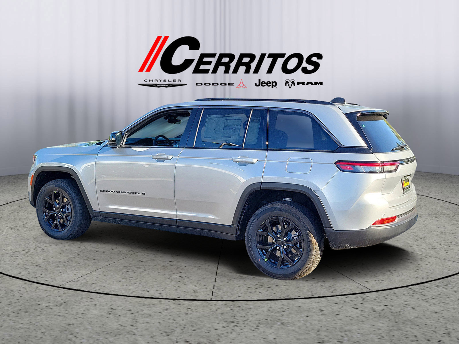 New 2026 Jeep Grand Cherokee Altitude RWD image 2