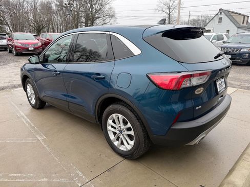 Used 2020 Ford Escape SE image 6