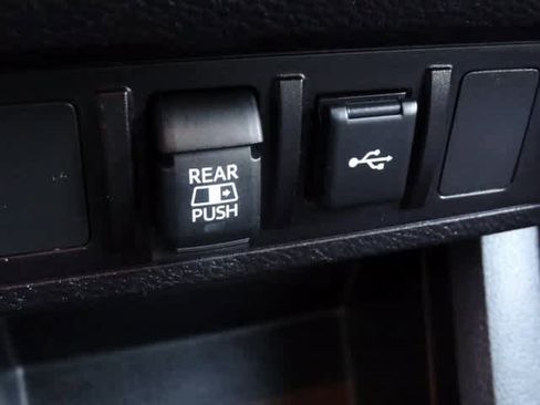 Used 2022 Toyota Tacoma SR5 image 17