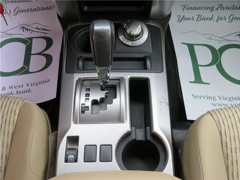 Used 2015 Toyota 4Runner SR5 image 7