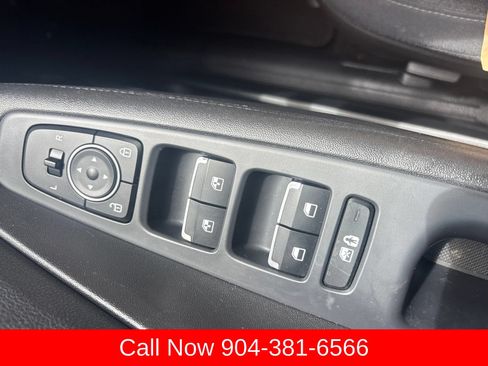Used 2022 Hyundai Santa Fe SEL FWD image 18