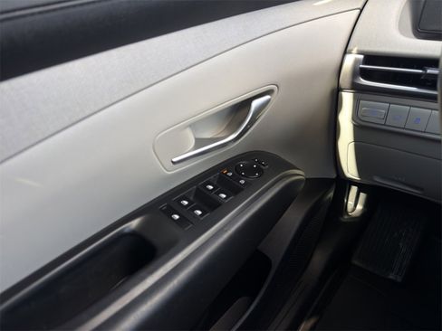 Used 2025 Hyundai Tucson SEL image 12